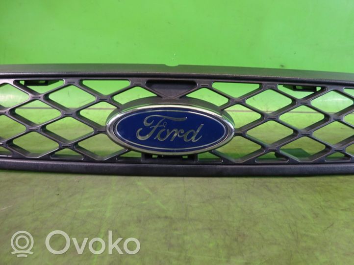 Ford Focus Maskownica / Grill / Atrapa górna chłodnicy 2M518200AW 