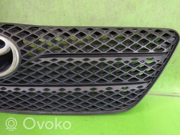 Toyota Corolla E120 E130 Grille calandre supérieure de pare-chocs avant 