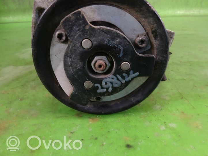 Skoda Rapid (120G, 130G, 135G) Ilmastointilaitteen kompressorin pumppu (A/C) 5Q0820803H