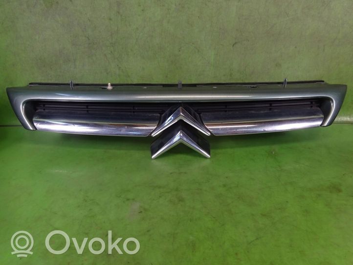 Citroen C8 Maskownica / Grill / Atrapa górna chłodnicy 1484199477D