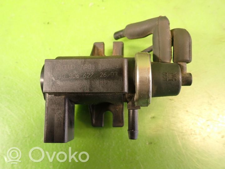 Volkswagen PASSAT B5.5 Breather valve 1J0906627