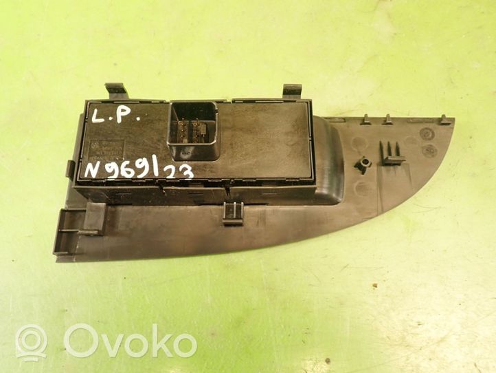 Seat Leon (1P) Quarter vent window switch 1K4959857B