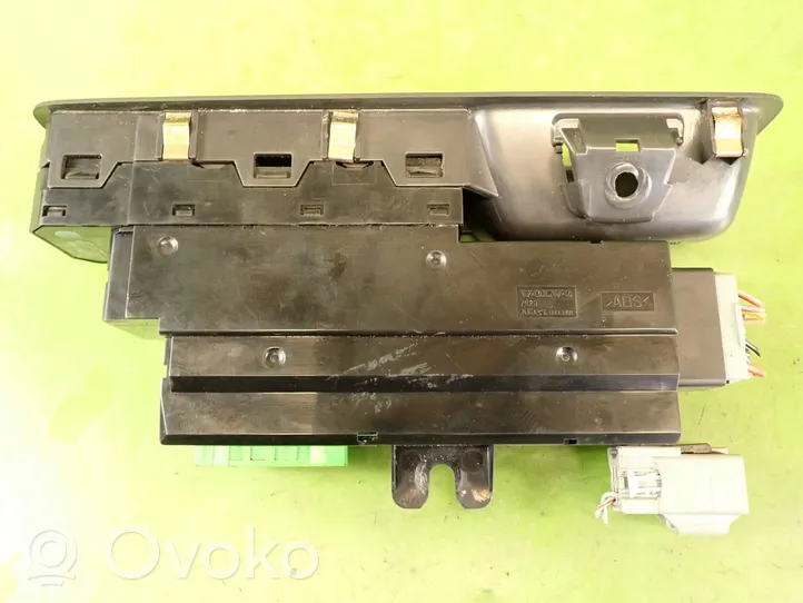 Volvo S80 Quarter vent window switch 9452939