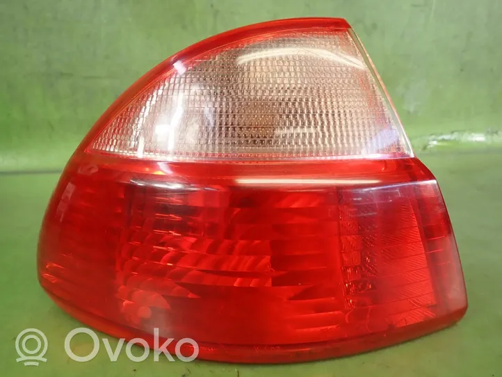 Toyota Avensis T220 Lampa tylna 89022028