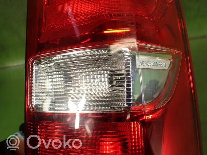 Mercedes-Benz Vito Viano W447 Lampa tylna R191014