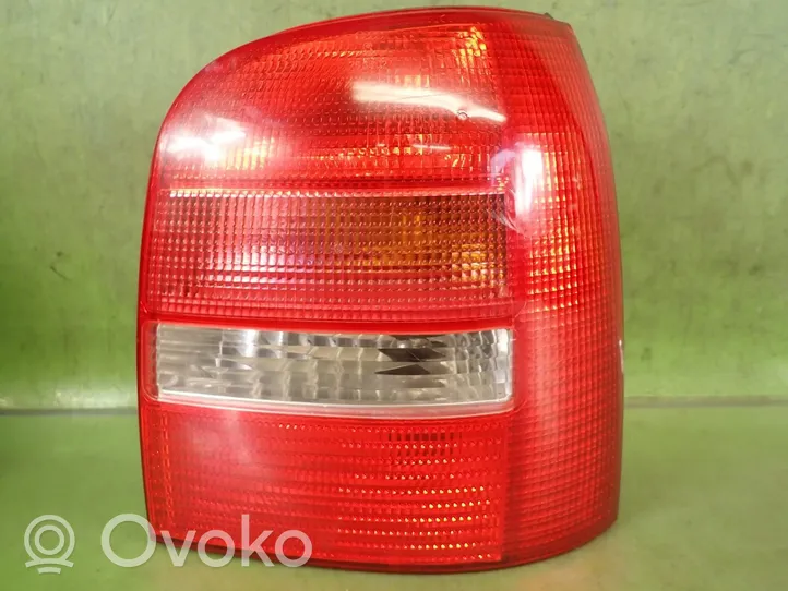 Audi A4 S4 B5 8D Lampa tylna 8D9945096D