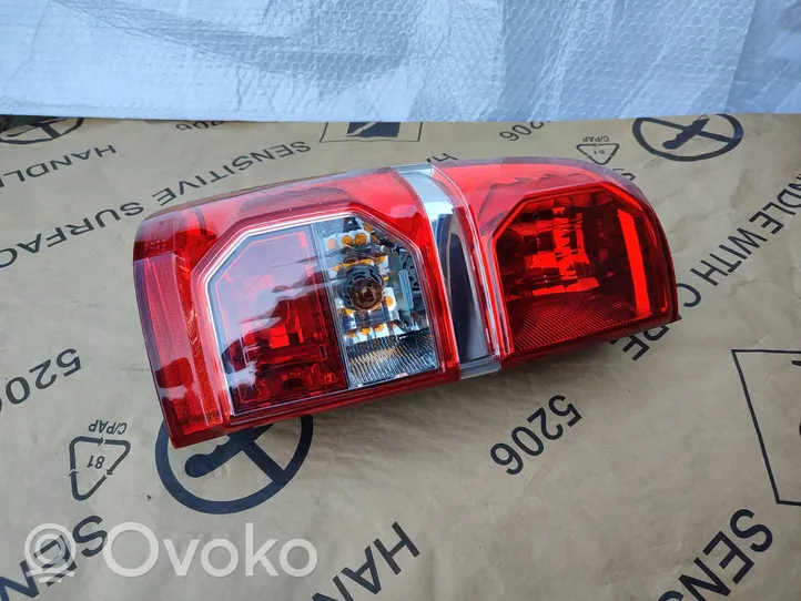 Toyota Hilux (AN10, AN20, AN30) Lampa tylna 0K245642