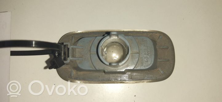 Audi A4 S4 B7 8E 8H Indicatore di direzione del parafango anteriore 8E0949127