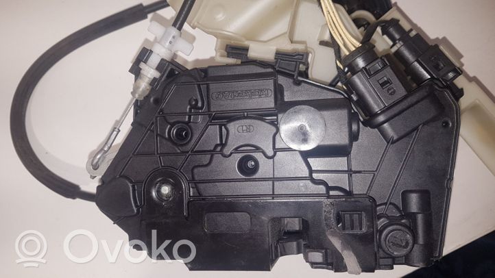 Volkswagen PASSAT CC Rear door lock 5N0839016A