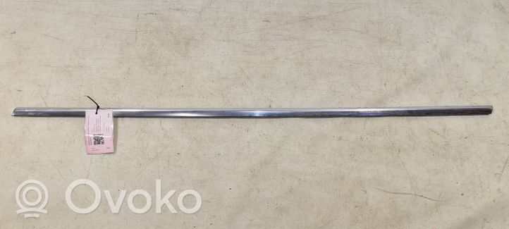 Volvo XC60 Rivestimento modanatura del vetro della portiera anteriore 31271111