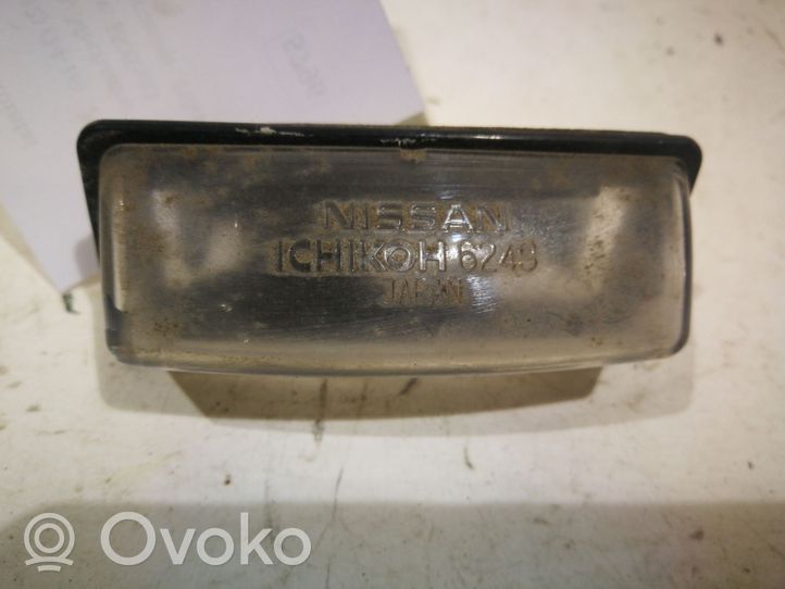 Nissan Note (E12) Lampa oświetlenia tylnej tablicy rejestracyjnej 1090037