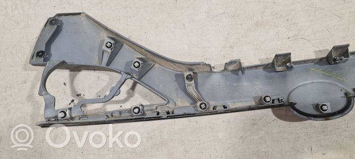 Toyota Avensis T270 Garniture de hayon 7681105110