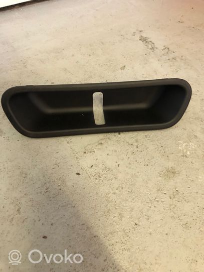 BMW X5 G05 Cache serrure de hayon/coffre arrière 7441646