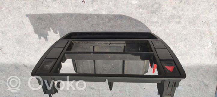 Volkswagen PASSAT B5.5 Rivestimento pannello centrale del cruscotto 3B0858069K