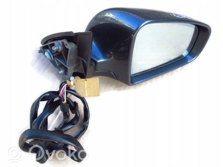 Audi A4 S4 B5 8D Front door electric wing mirror 