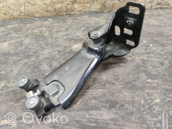 Ford Transit -  Tourneo Connect Guida a rullo centrale per portellone scorrevole DT11C26800AK