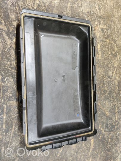 Mercedes-Benz CL C215 Fuse box cover 2205400082