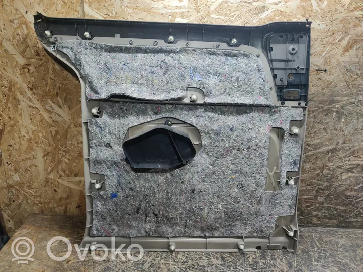 Honda Odyssey Takaoven verhoilu 