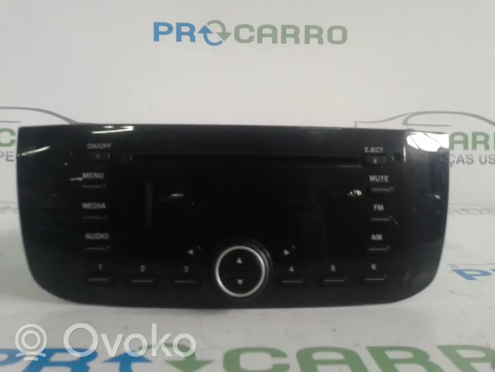 Fiat Grande Punto Panel / Radioodtwarzacz CD/DVD/GPS 