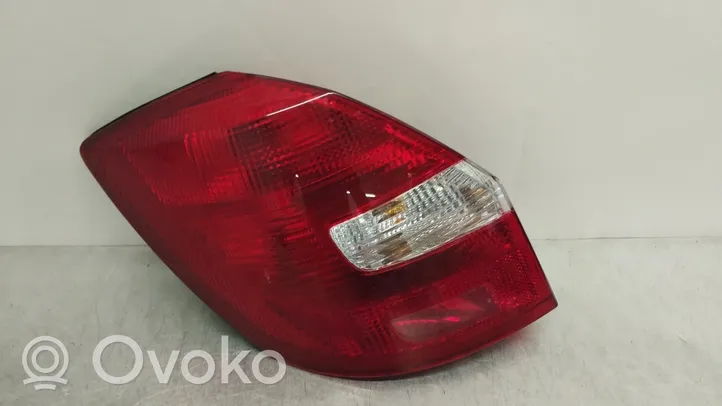 Skoda Fabia Mk2 (5J) Lampy tylnej klapy bagażnika 