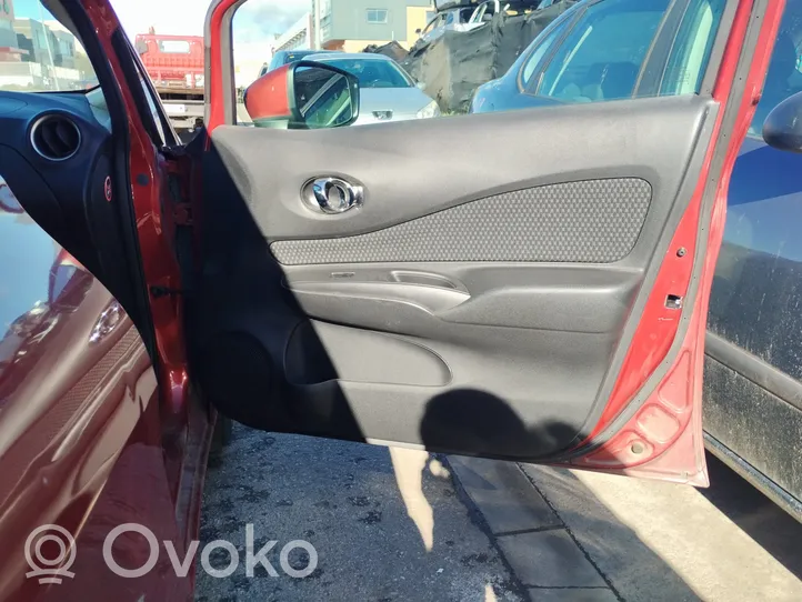 Nissan Note (E12) Apmušimas priekinių durų (obšifke) 