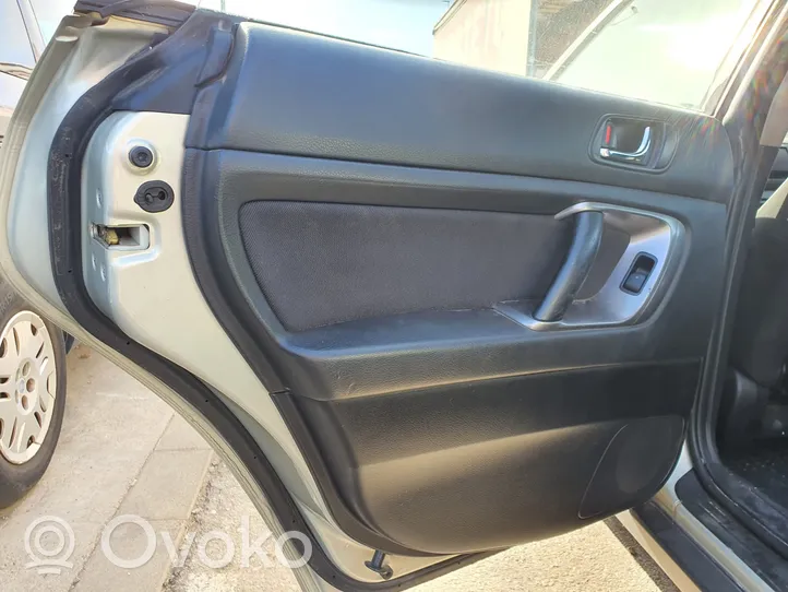 Subaru Legacy Boczki / Poszycie drzwi tylnych 