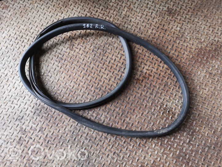 Opel Mokka Rear door rubber seal (on body) 