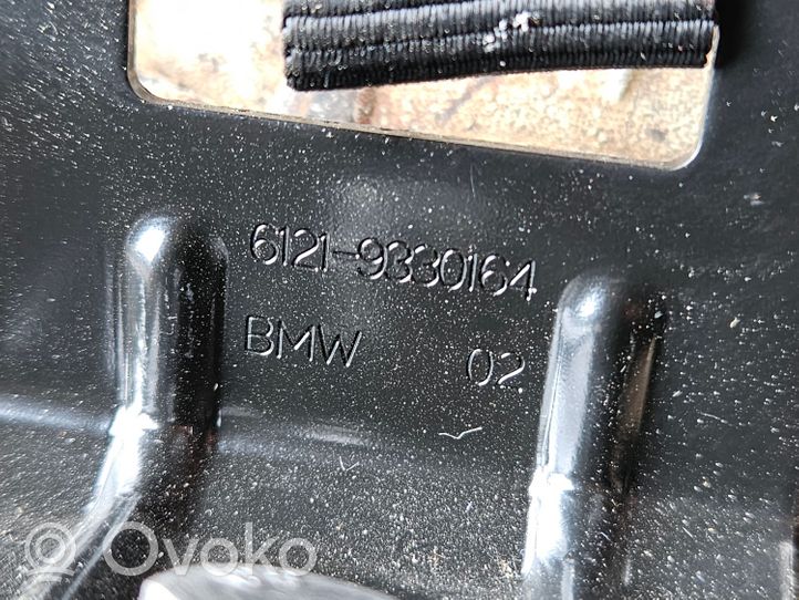 BMW 5 G30 G31 Staffa di montaggio della batteria 9330164