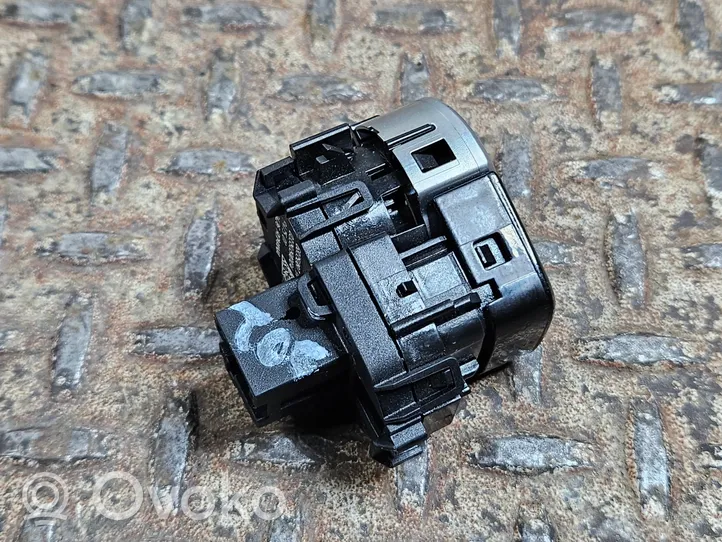 BMW 5 G30 G31 Engine start stop button switch 6835087