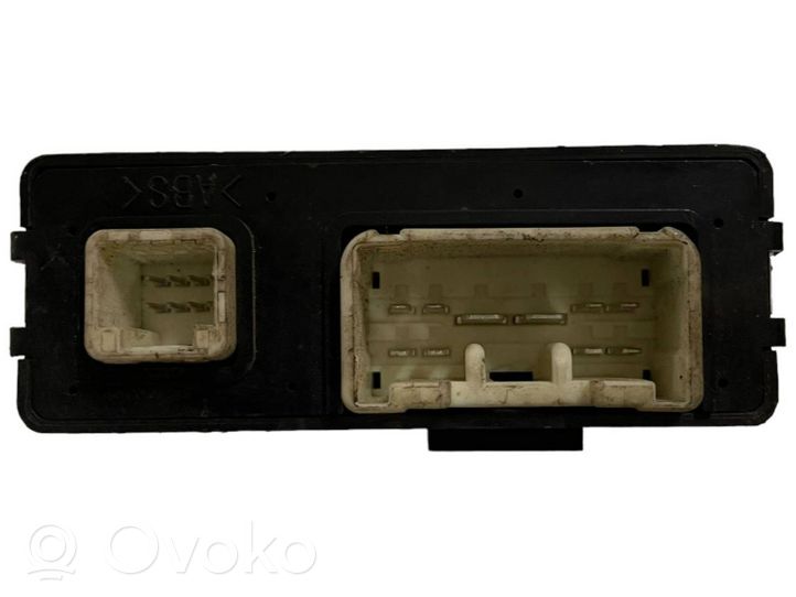 Toyota Land Cruiser (J200) Muut ohjainlaitteet/moduulit 8981560050