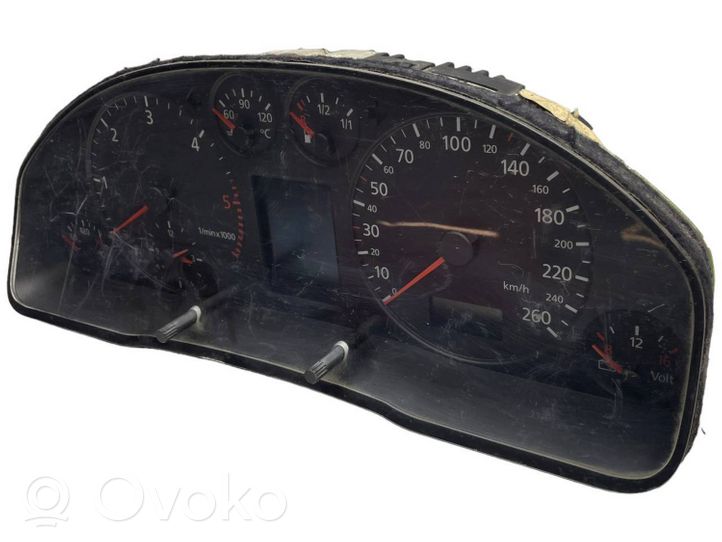 Audi A4 S4 B5 8D Tachimetro (quadro strumenti) 8D0919880M