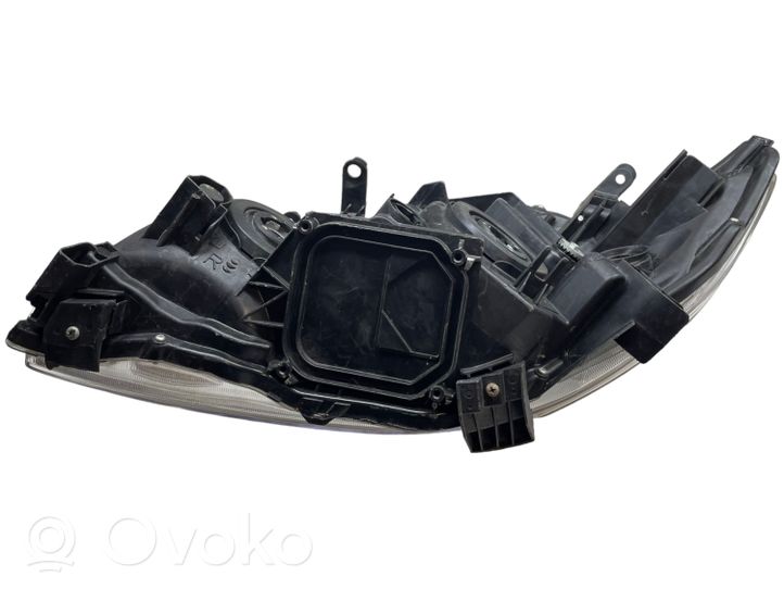 Toyota Corolla E140 E150 Lampa przednia 8113012A60