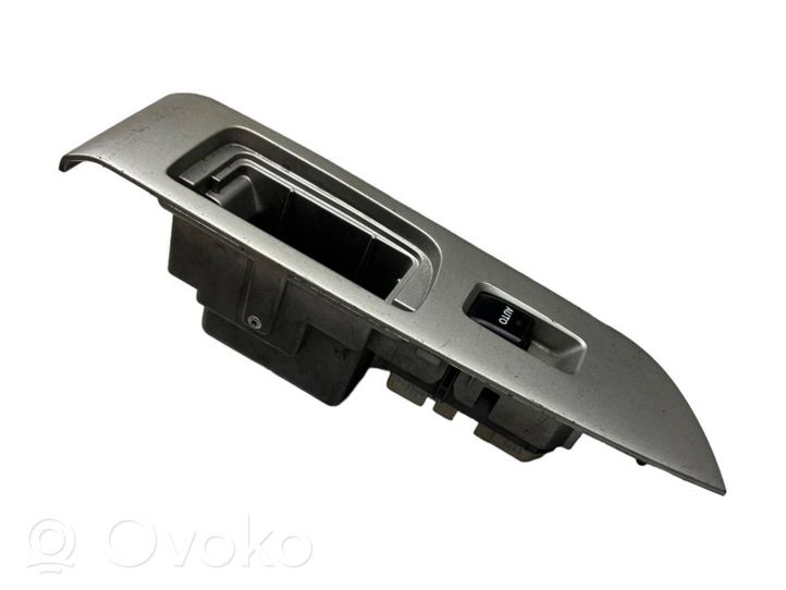 Lexus RX 330 - 350 - 400H Takaoven ikkunan kytkimen kehys 7427048120