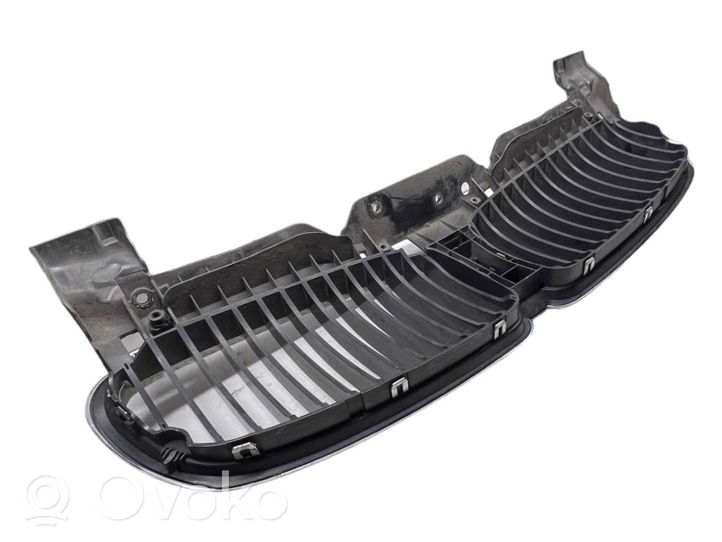 BMW 7 E65 E66 Grille de calandre avant 10627110