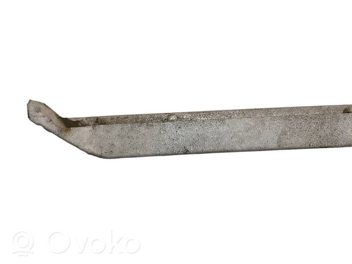 Toyota Avensis T270 Absorber zderzaka przedniego 5261105011