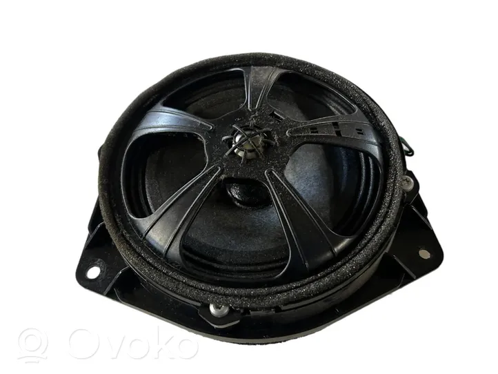 Lexus RX 330 - 350 - 400H Takaoven kaiutin 861600W570