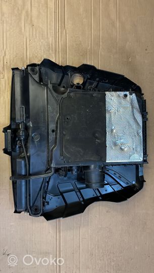 Audi Q7 4M Variklio dangtis (apdaila) 4M0133843C