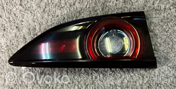 Mazda 3 Lampy tylnej klapy bagażnika BGLB513G0