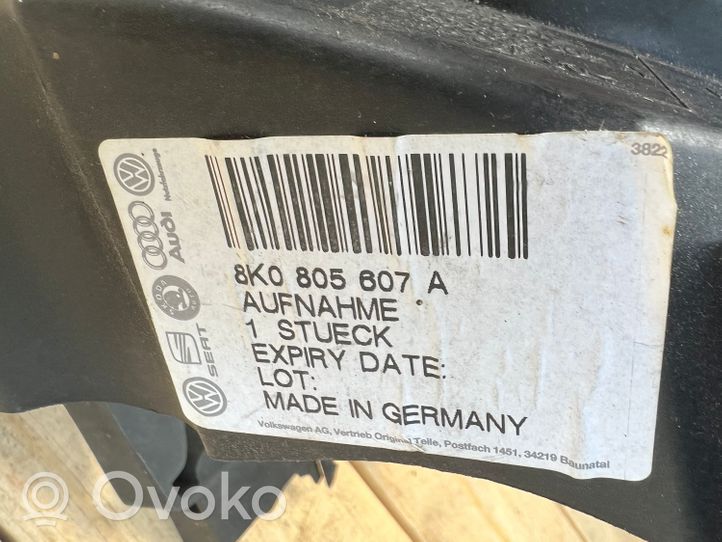 Audi A4 S4 B8 8K Priekinio žibinto laikiklis 8K0805607