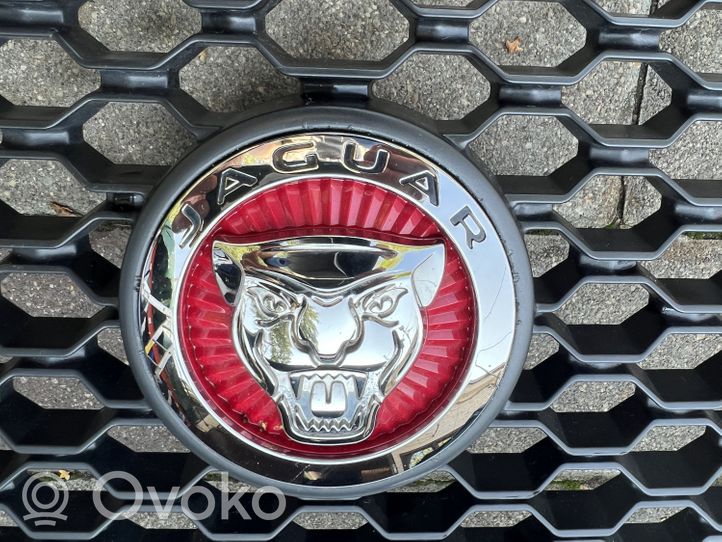 Jaguar F-Pace Maskownica / Grill / Atrapa górna chłodnicy HK838B271BA