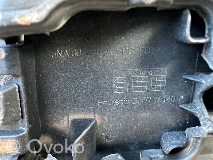 Volkswagen Tiguan Takapuskurin alaosan lista 5NA807521C