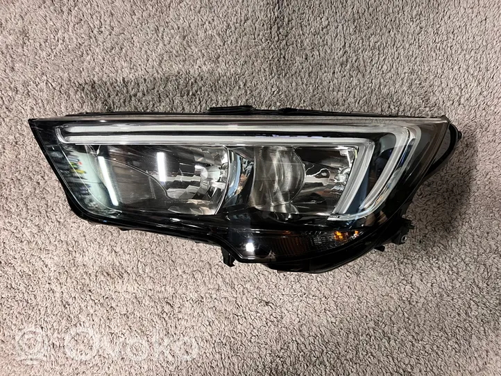 Opel Crossland X Lampa przednia 13467967