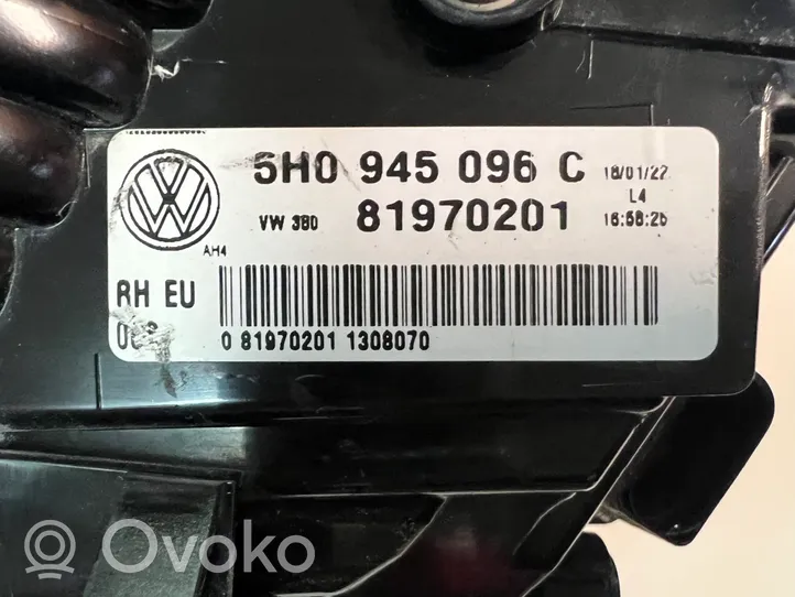 Volkswagen Golf VIII Rear/tail lights 5H0945096C
