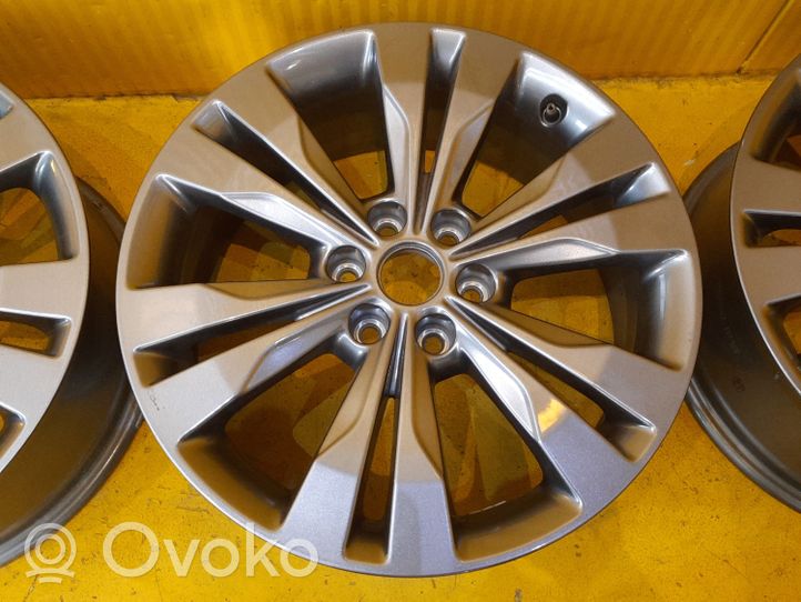 Mercedes-Benz W470 R18 alloy rim N838015