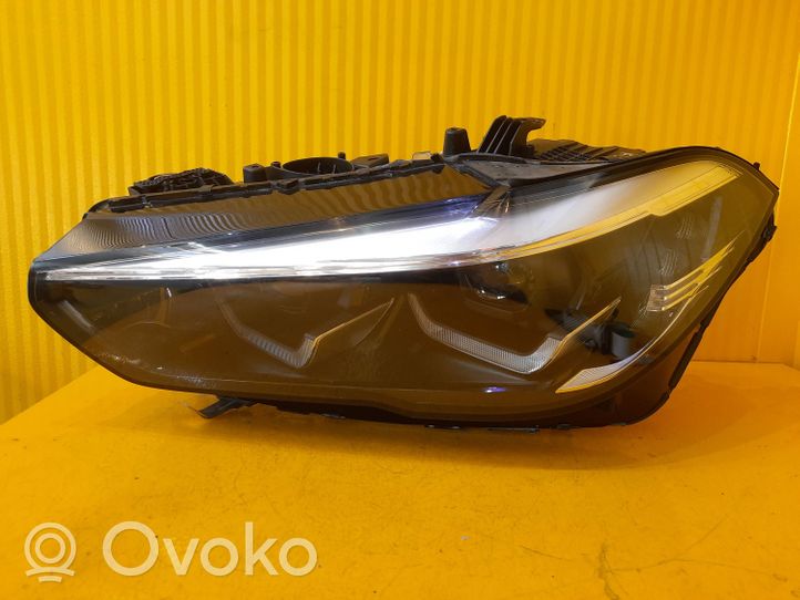 BMW X5 G05 Lampa przednia 9481783