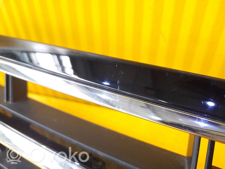 Volkswagen PASSAT B8 Maskownica / Grill / Atrapa górna chłodnicy 3G0853653N