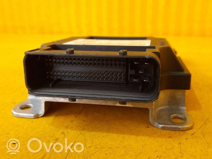 Audi A4 S4 B9 Sterownik / Moduł zawieszenia pneumatycznego 8W0907777L