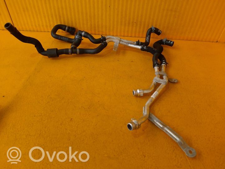 Volkswagen Touareg III Tuyau de liquide de refroidissement moteur 4M0121485CP