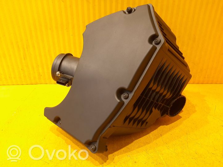 Audi A4 S4 B9 Obudowa filtra powietrza 8W0133835F