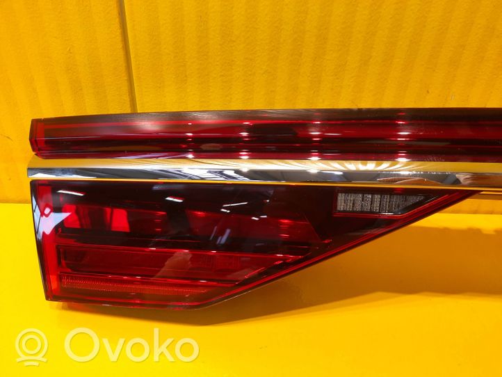 Audi A8 S8 D5 Lampy tylnej klapy bagażnika 4N0945095AC